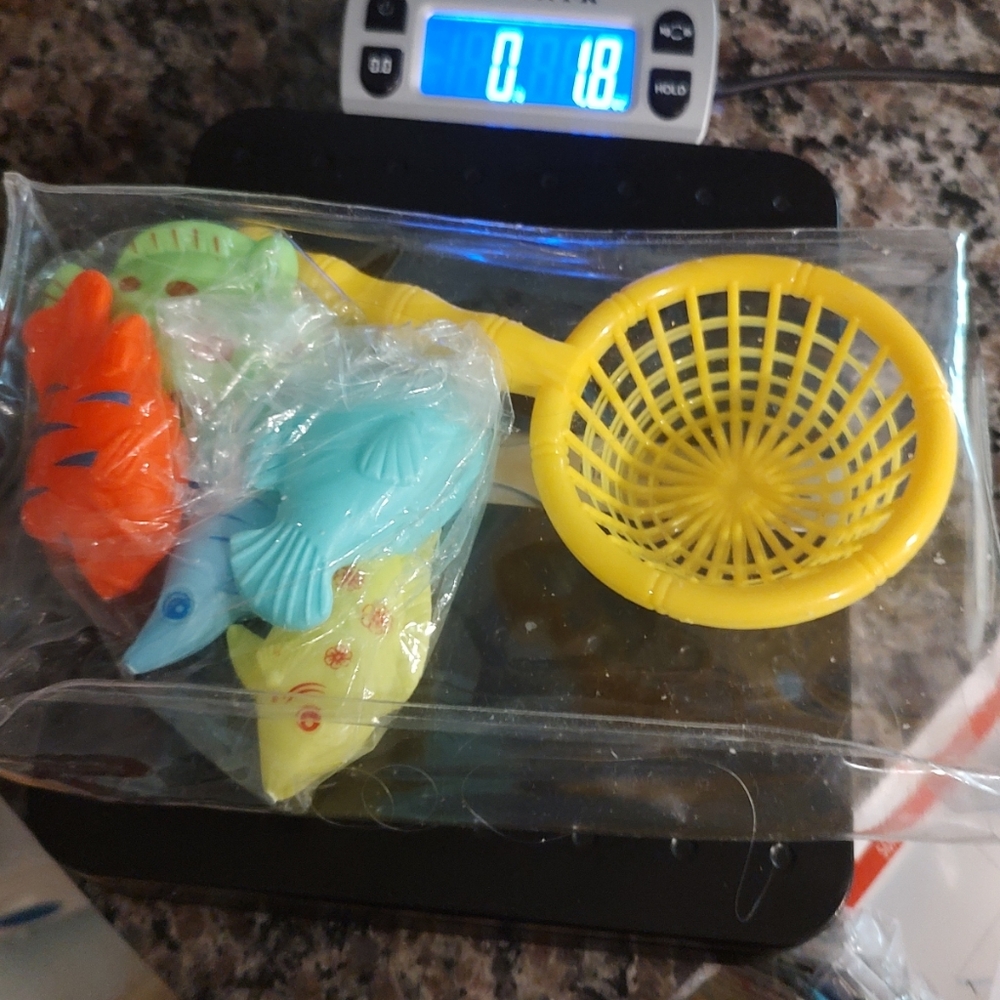 Lot of preschool toys includes 5 magnetic fish and two yellow nets. No rod - Picture 10 of 10